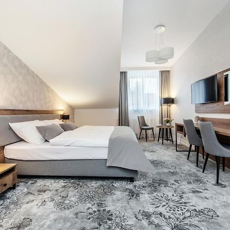 Vinfort Aparthotel Krakow Dış mekan fotoğraf
