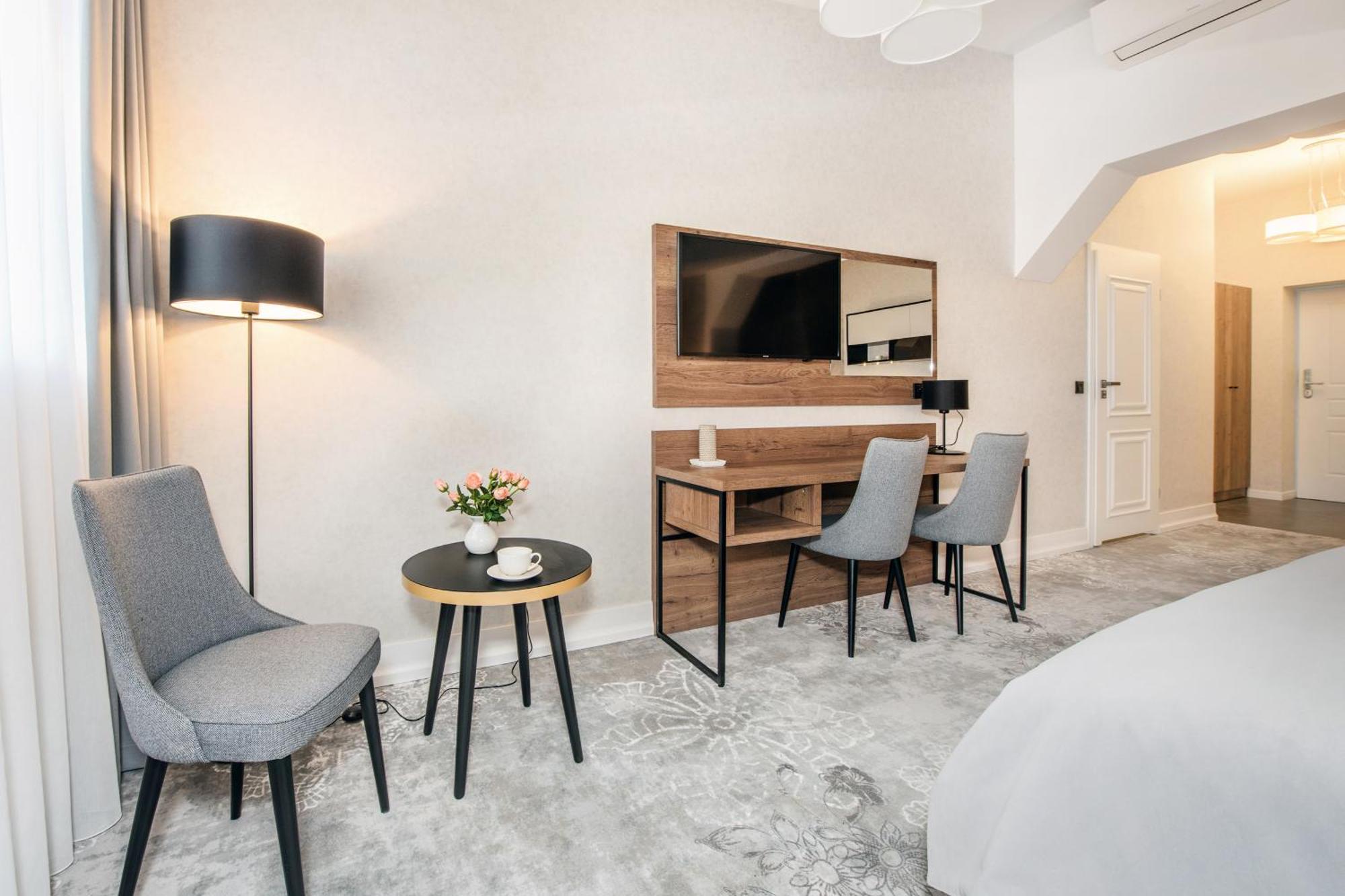 Vinfort Aparthotel Krakow Dış mekan fotoğraf