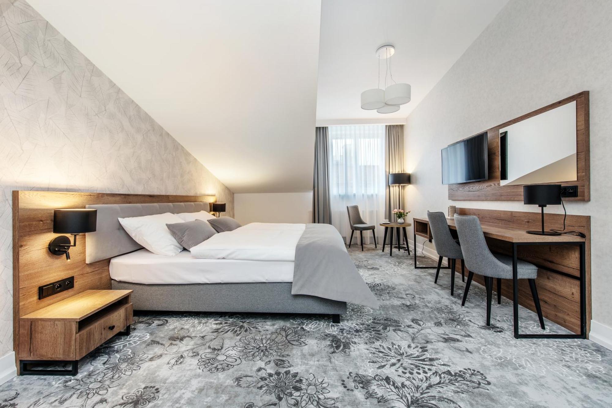 Vinfort Aparthotel Krakow Dış mekan fotoğraf